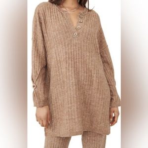 FREE PEOPLE Women’s Around the Clock Oversized Knit Tunic Sweater-Size S-Tan